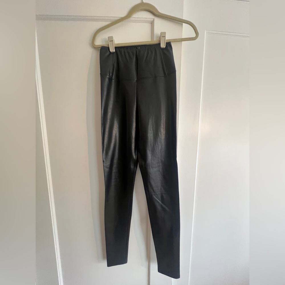 Aritizia Wilfred Free Black Faux Leather Leggings - Size Small - Like New